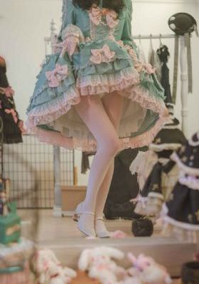 丝袜激情国产制服另类_BD国语完整版观看