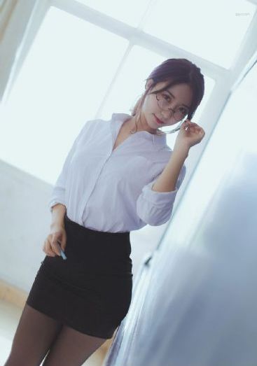 亚洲小可爱深喉口交巨屌_蓝光全集在线观看