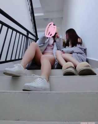 black欧美金发大战黑人_720在线观看